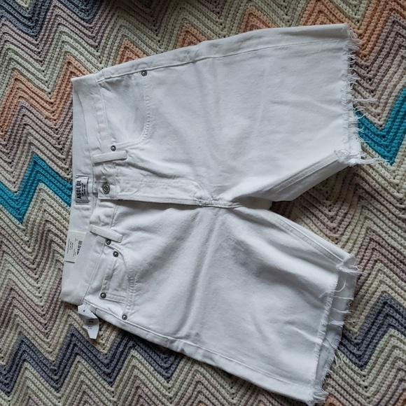 AGOLDE  rumi mid length short oyster white size 27 high rise NWT - Picture 2 of 11